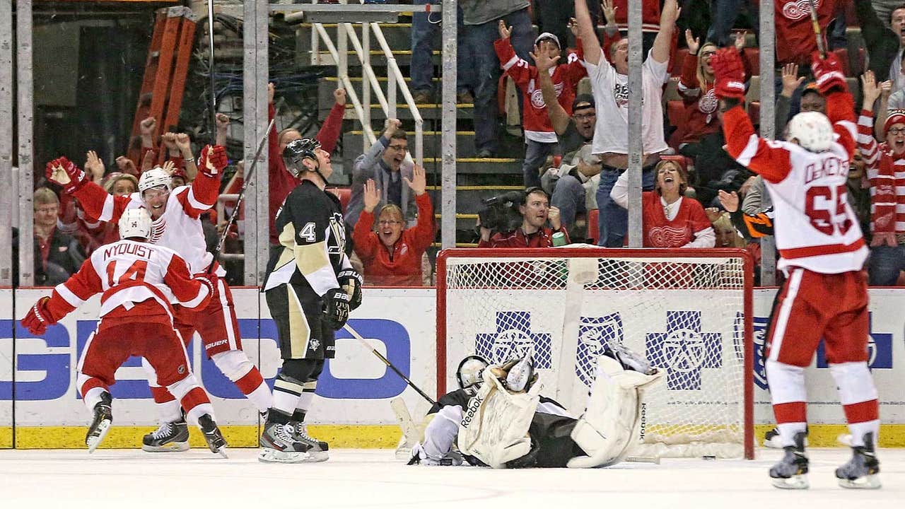 Alfredsson goal with 1 second left in OT lifts Wings over Penguins